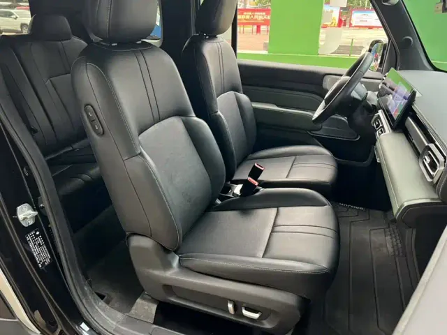 Baojun Yep — Фото автомобиля 14