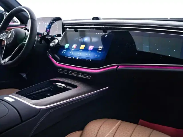 Mercedes-Benz E-Class — Фото автомобиля 23