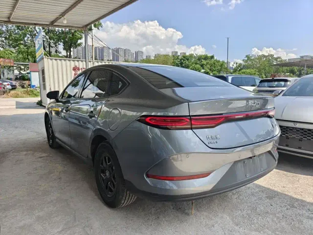 BYD Qin PLUS — Фото автомобиля 4