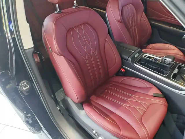 Hongqi HS5 — Фото автомобиля 24