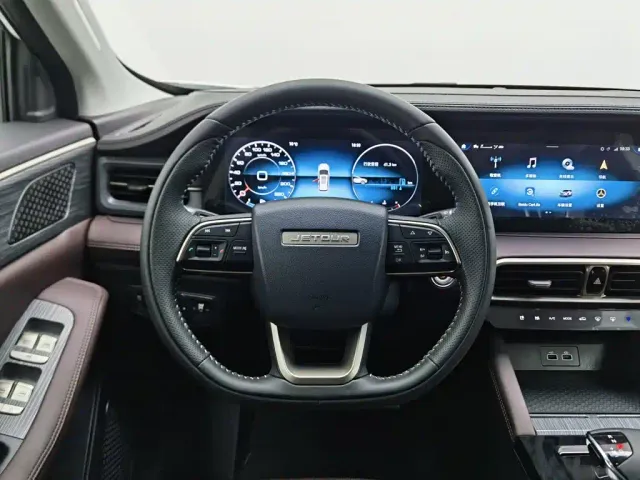 Jetour X90 Plus — Фото автомобиля 11