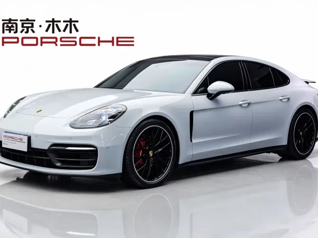 Фотография автомобиля — Porsche Panamera