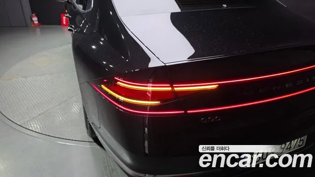 Genesis G90 Бензин 3.5 турбо AWD — Фото автомобиля 20