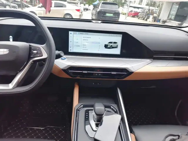 Geely Haoyue PRO — Фото автомобиля 12