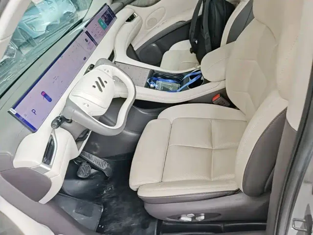 IM Motors LS6 — Фото автомобиля 14
