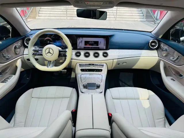 Mercedes-Benz E-Class — Фото автомобиля 6