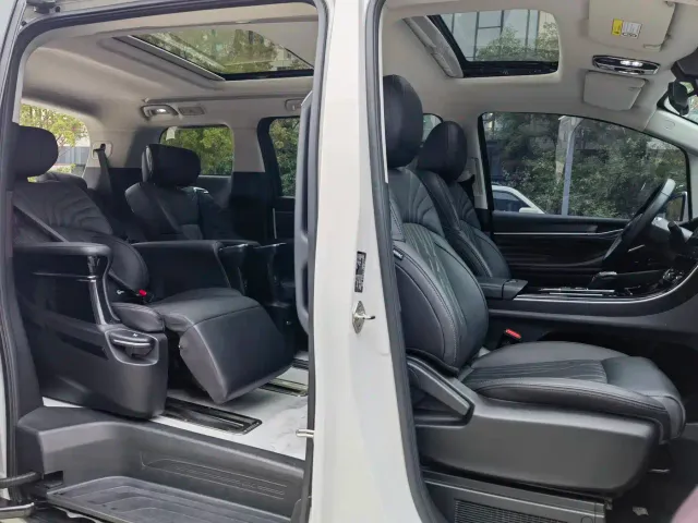 GAC Trumpchi M8 — Фото автомобиля 18