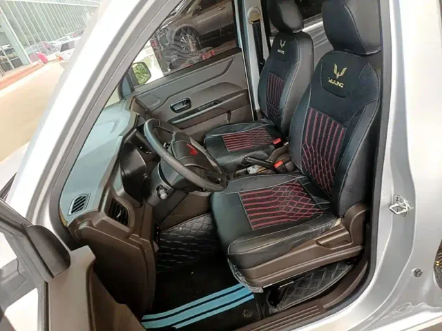 Wuling Hongguang V — Фото автомобиля 10