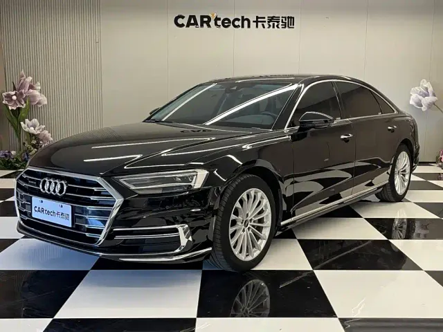 Фотография автомобиля — Audi A8
