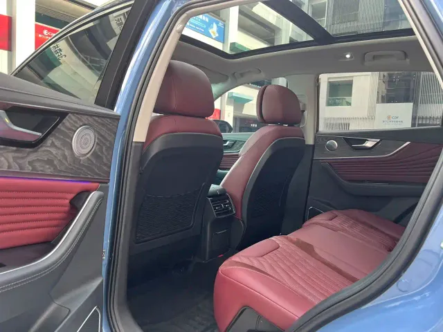 Hongqi HS5 — Фото автомобиля 5