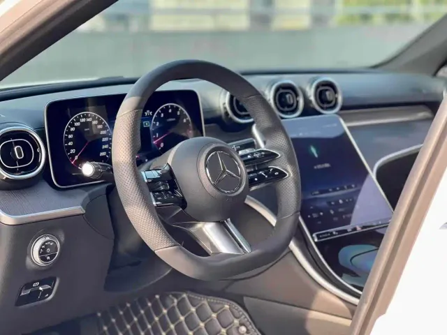 Mercedes-Benz C-Class — Фото автомобиля 7