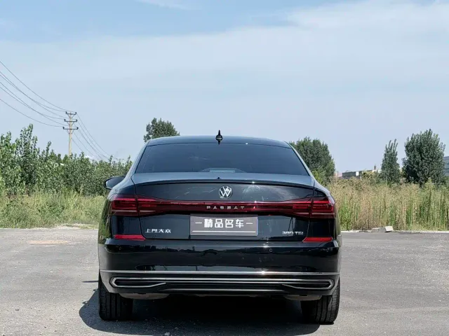 Volkswagen Passat — Фото автомобиля 9