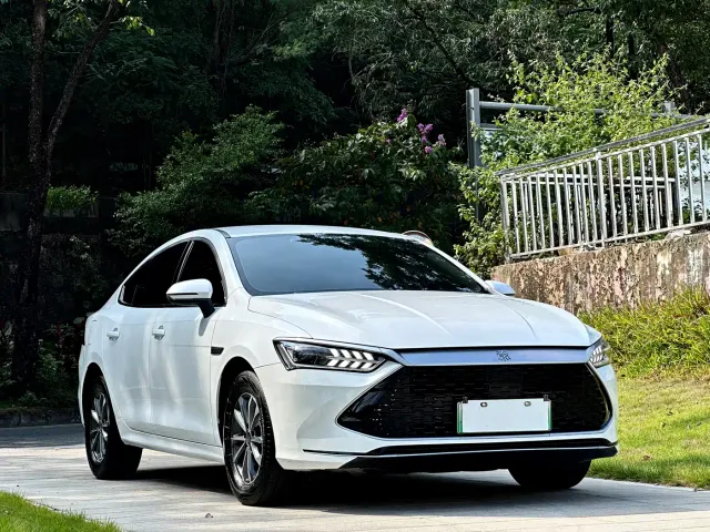 BYD Qin PLUS — Фото автомобиля 3