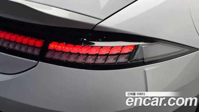 Hyundai Ioniq 6 — Фото автомобиля 23