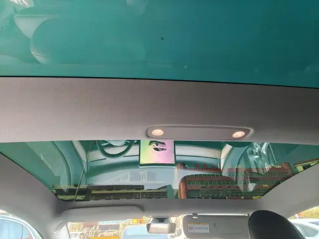 Tesla Model 3 — Фото автомобиля 17