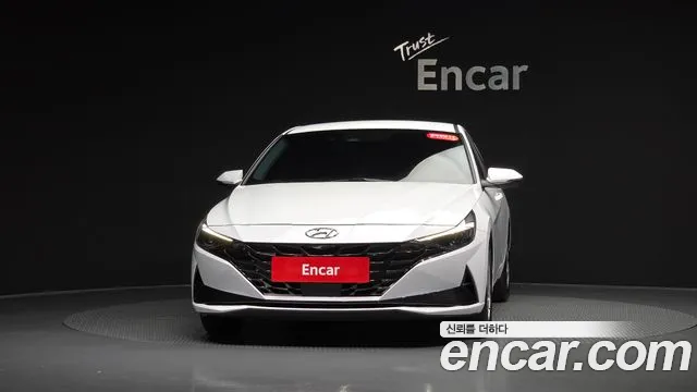 Hyundai Avante CN7 — Фото автомобиля 3