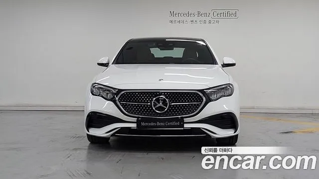 Mercedes-Benz E-Class — Фото автомобиля 3