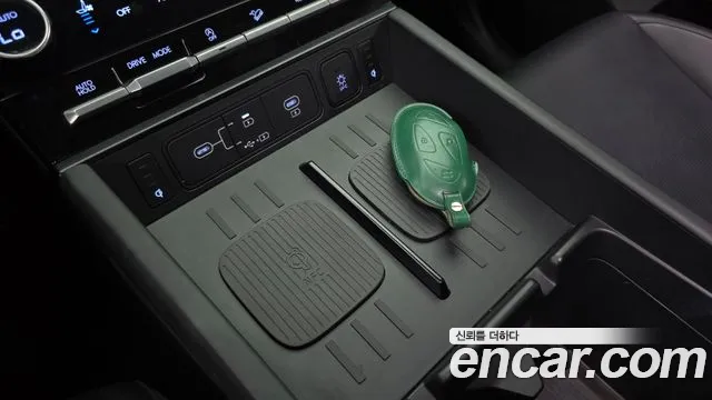Hyundai Santafe Santa Fe (MX5) Бензин 2.5T 2WD — Фото автомобиля 24