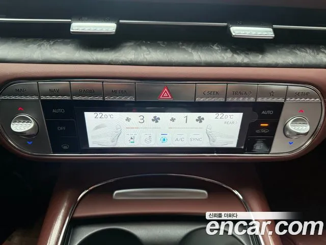 Genesis G90 Бензин 3.5 турбо AWD — Фото автомобиля 9