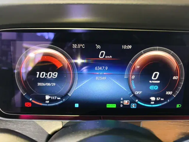 Mercedes-Benz E-Class — Фото автомобиля 11