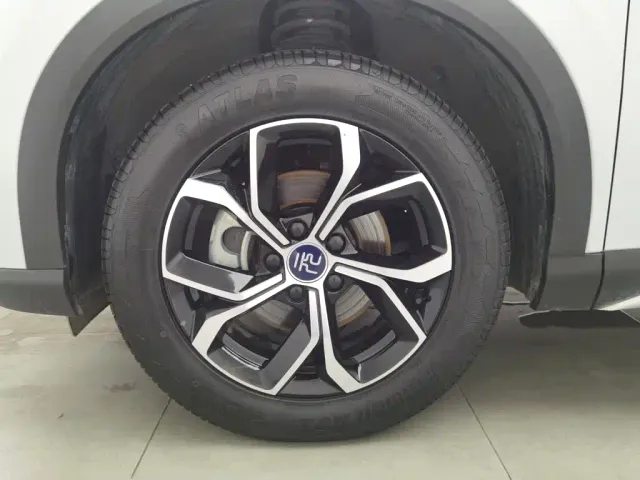 BYD Yuan PLUS — Фото автомобиля 17