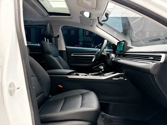 Geely Emgrand — Фото автомобиля 17