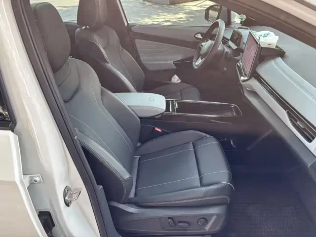 Volkswagen ID.4 X — Фото автомобиля 24