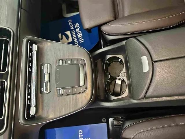 Mercedes-Benz V-Class — Фото автомобиля 9