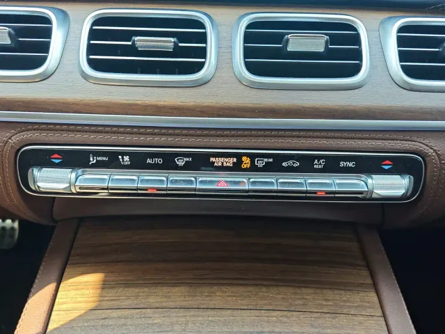 Mercedes-Benz GLS-Class — Фото автомобиля 28
