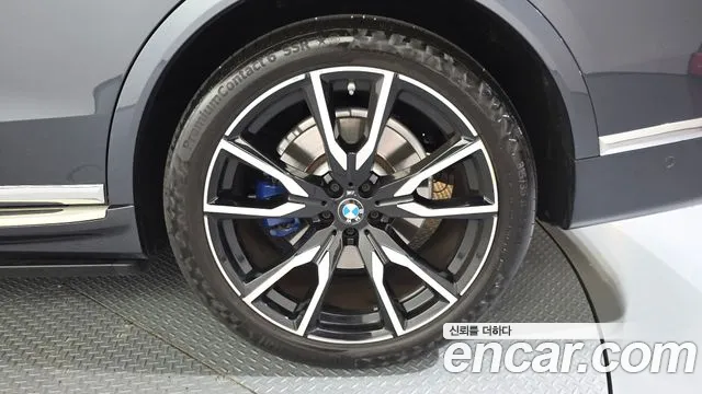 BMW X7 — Фото автомобиля 16