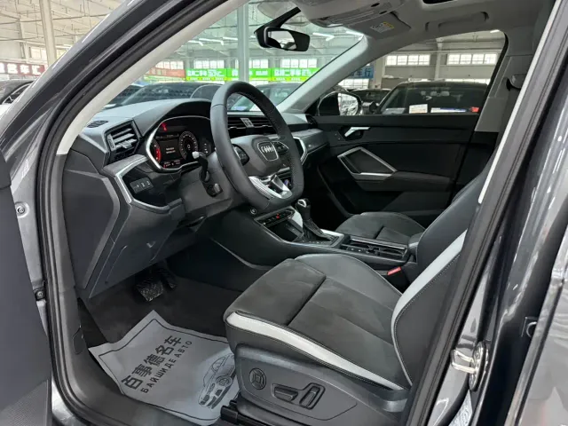 Audi Q3 — Фото автомобиля 4
