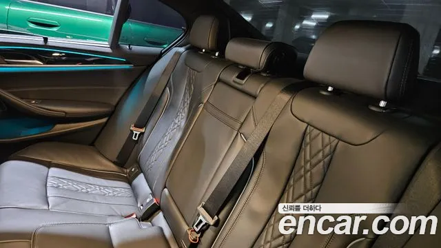 BMW 5 Series G30 — Фото автомобиля 18