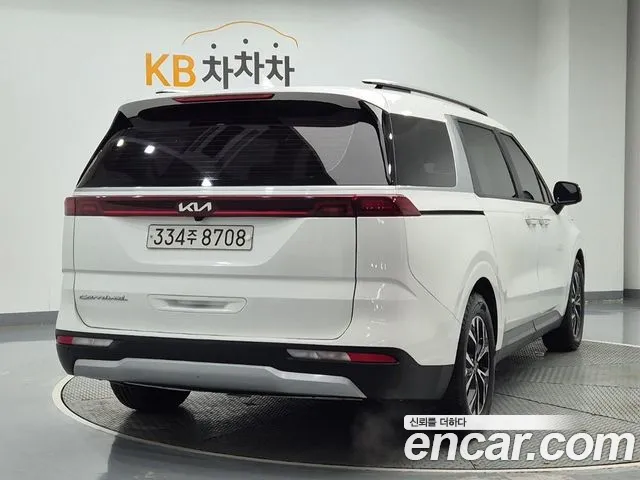 Kia Carnival 4th Gen — Фото автомобиля 3