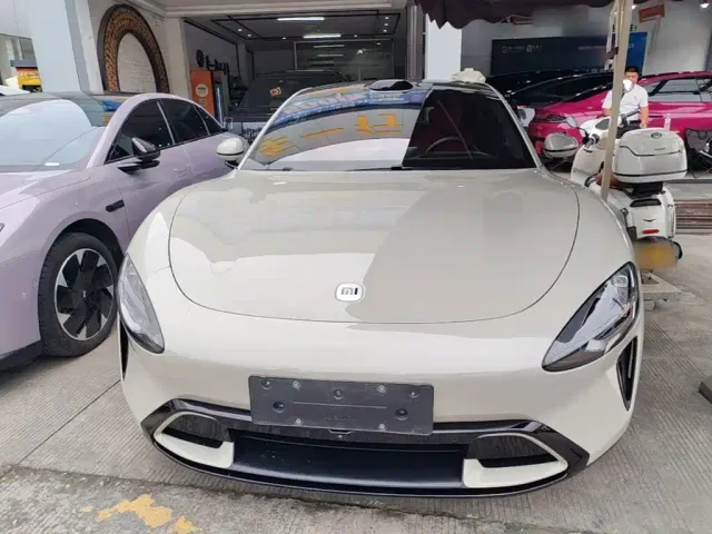 Xiaomi SU7 — Фото автомобиля 2