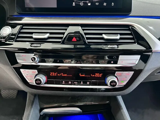BMW 5 Series — Фото автомобиля 16