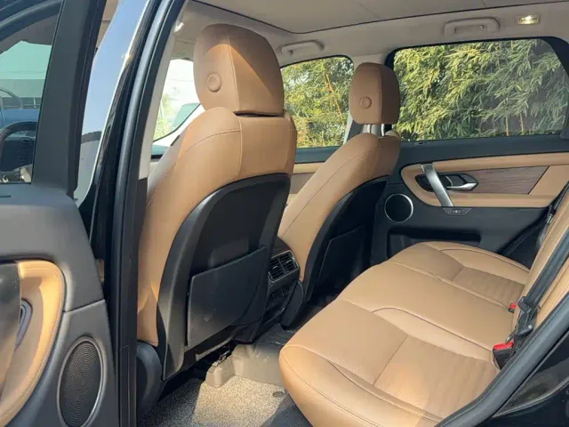 Land Rover Discovery Sport — Фото автомобиля 12