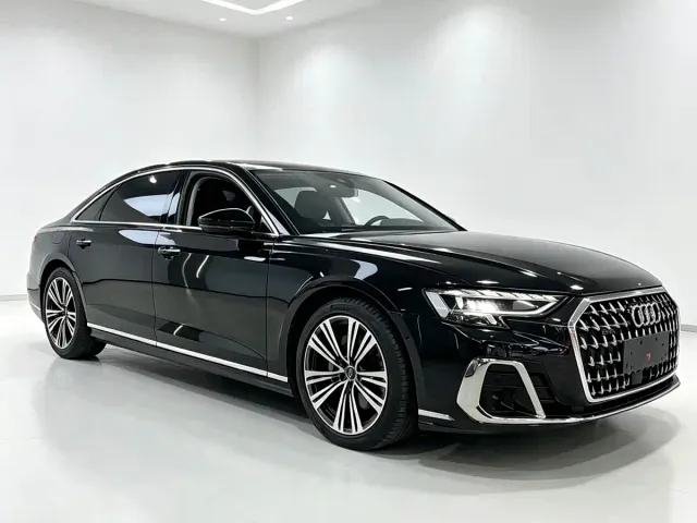 Audi A8 — Фото автомобиля 3