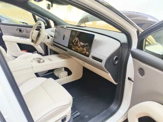 Li Auto i6 — Фото автомобиля 13