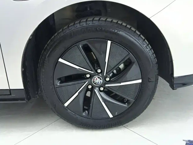 Buick Velite 6 — Фото автомобиля 6
