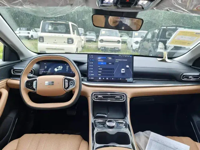 Geely Galaxy Stellar 6 — Фото автомобиля 9
