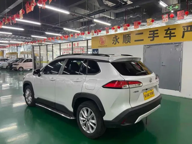 Toyota Corolla Cross — Фото автомобиля 10