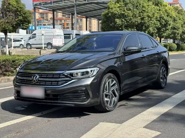 Фотография автомобиля — Volkswagen Sagitar