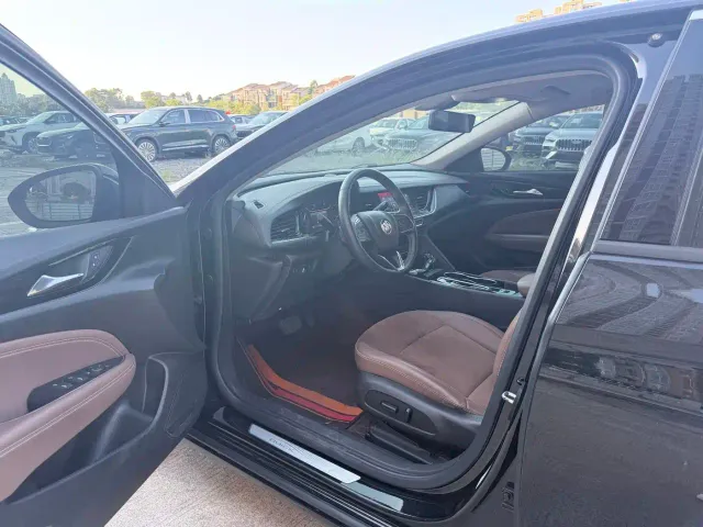 Buick Regal — Фото автомобиля 7