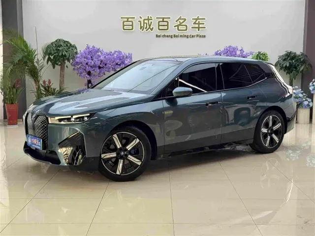 Фотография автомобиля — BMW iX