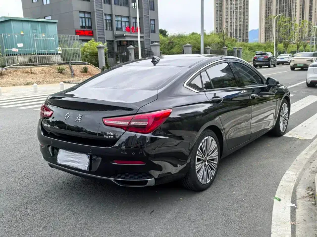 Hongqi H5 — Фото автомобиля 6