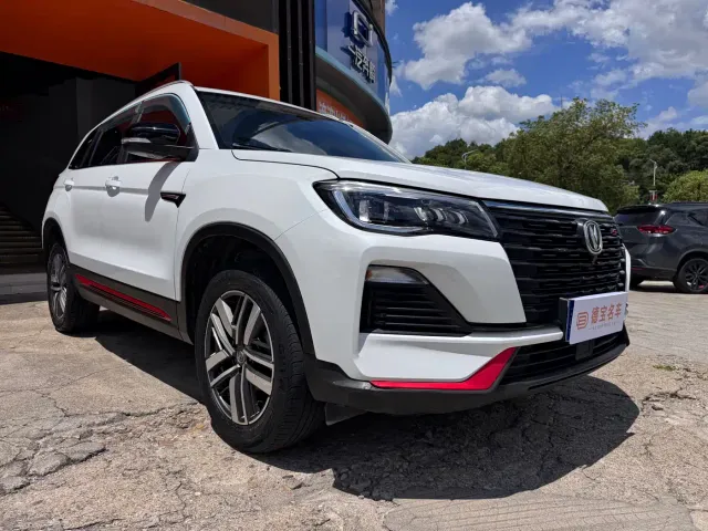 Changan CS75 — Фото автомобиля 3