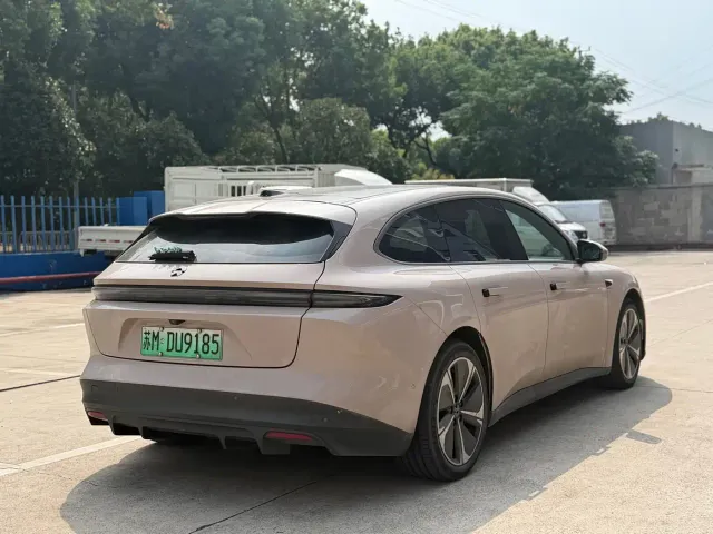 Nio ET5 Touring — Фото автомобиля 13