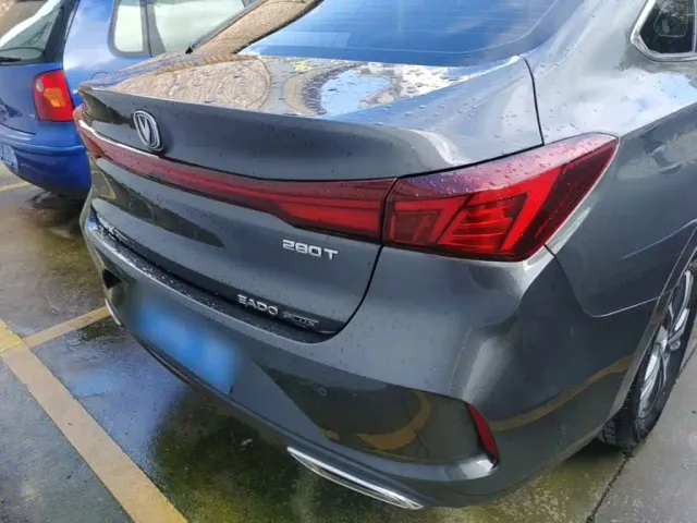 Changan Eado — Фото автомобиля 5