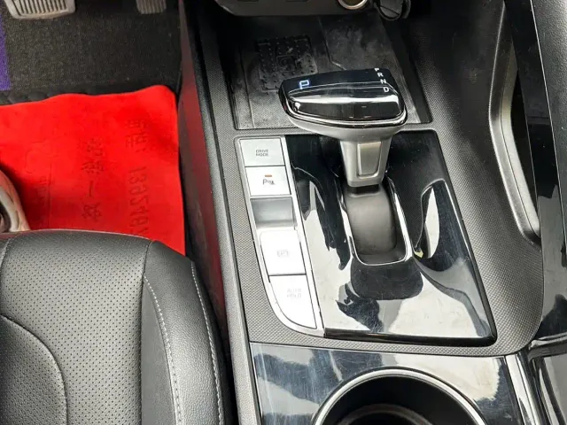 Hyundai Elantra — Фото автомобиля 18