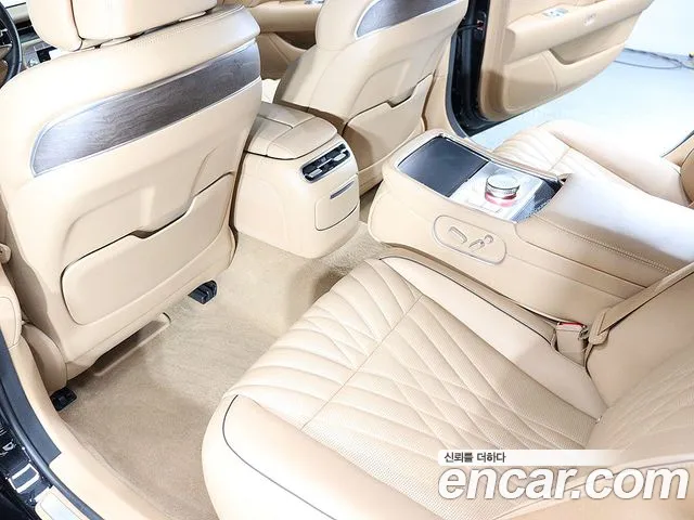 Genesis G90 Бензин 3.5 турбо AWD — Фото автомобиля 12